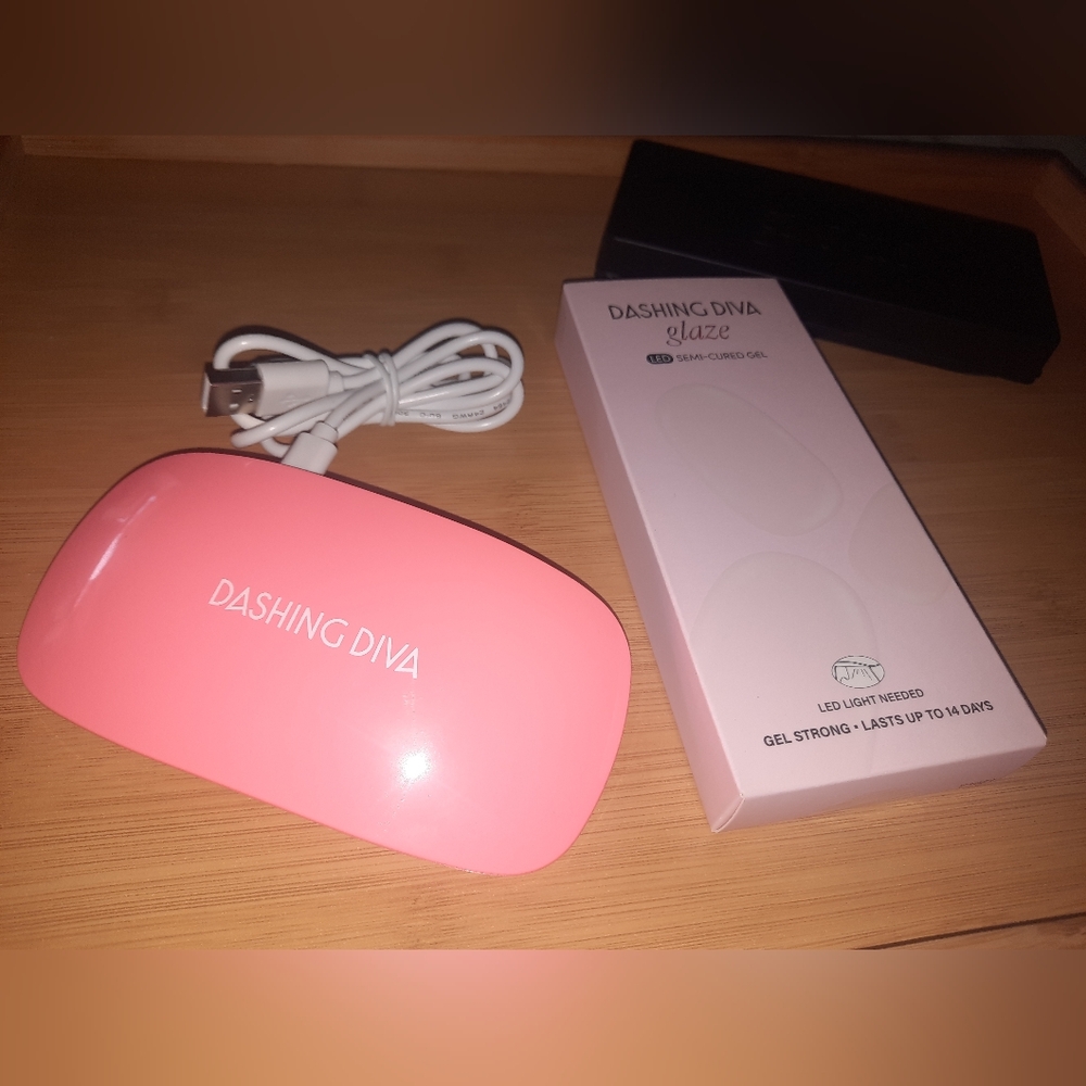 Dashing Diva Glaze Pink LED Nail Lamp